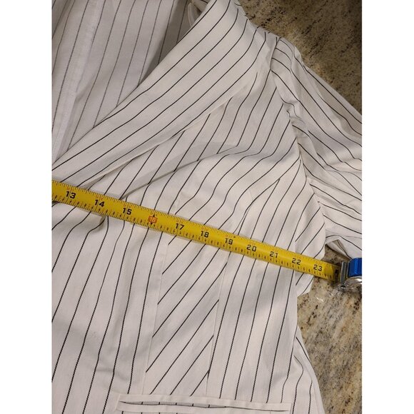 New! Lane Bryant Laney Wide Leg Crop Pants sz 14 White Pinstripes & Blazer Sz 18 - Picture 3 of 16
